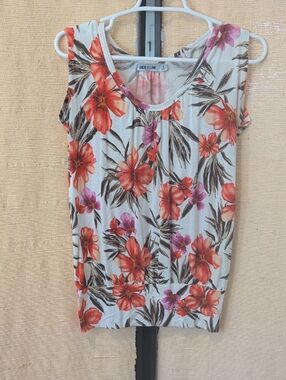Look & Love Cream Floral Scoop Neck Tank with Red & Pink Blooms
